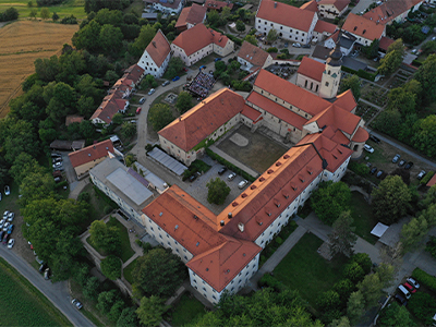 Luftbildaufnahme des Klosters Windberg